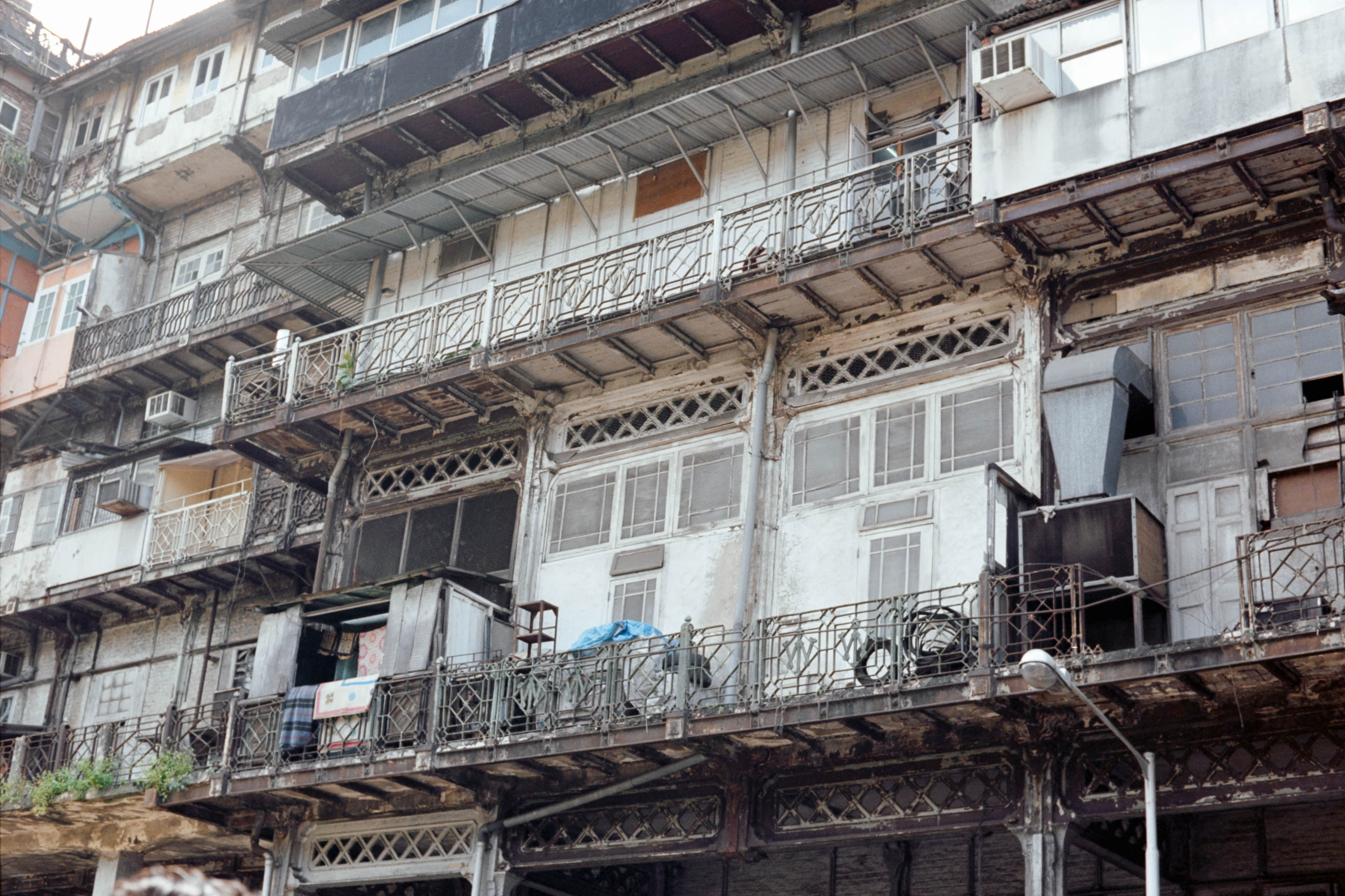 AHP F2004 09 001 sc250526 img04 NLP